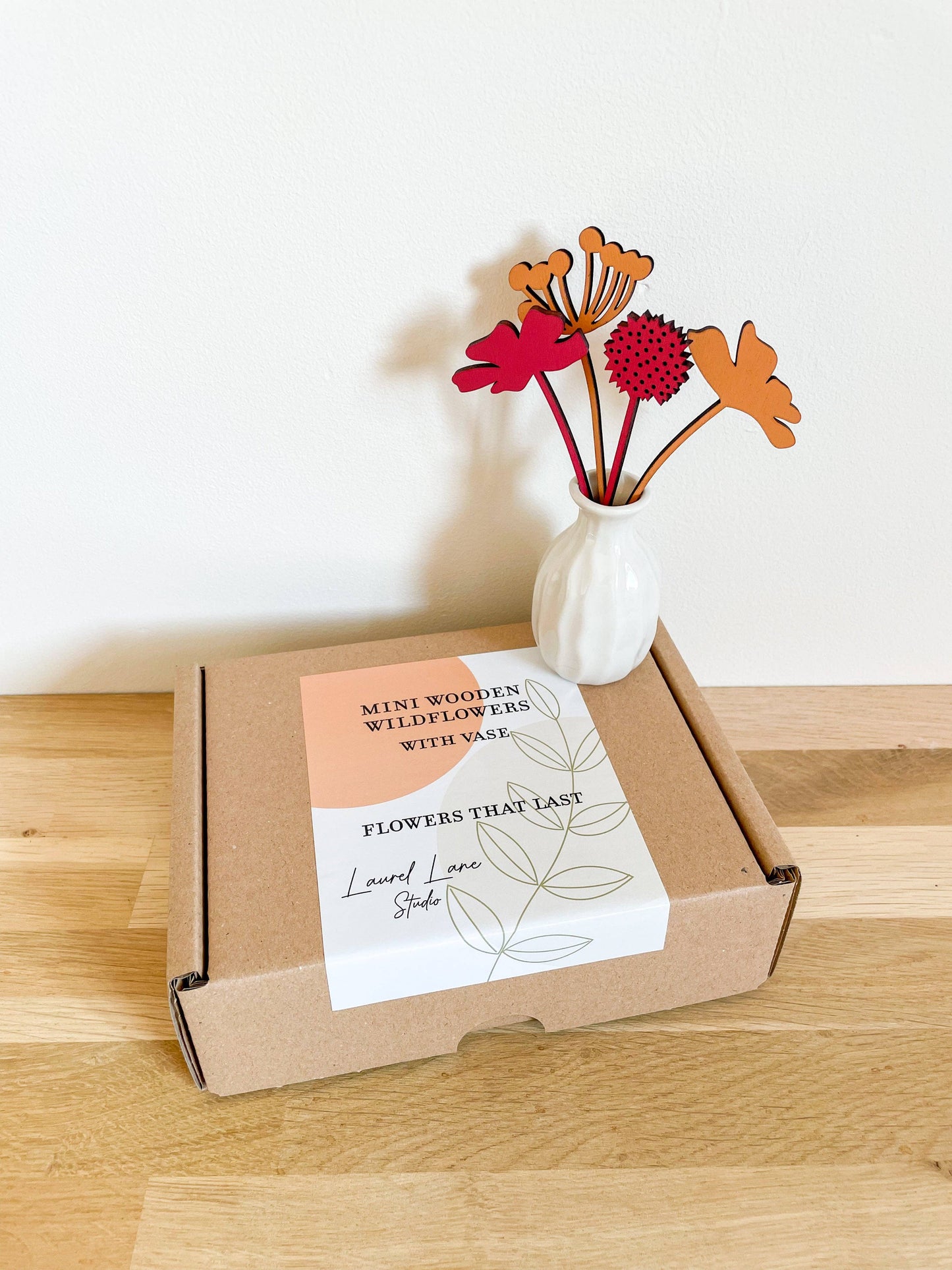 Mini Wooden Wildflowers Set With Vase - Red