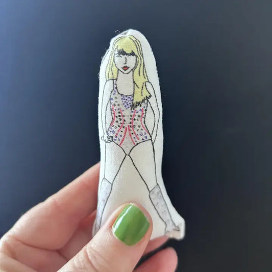Taylor Swift - Tinned Idol Keepsake Doll