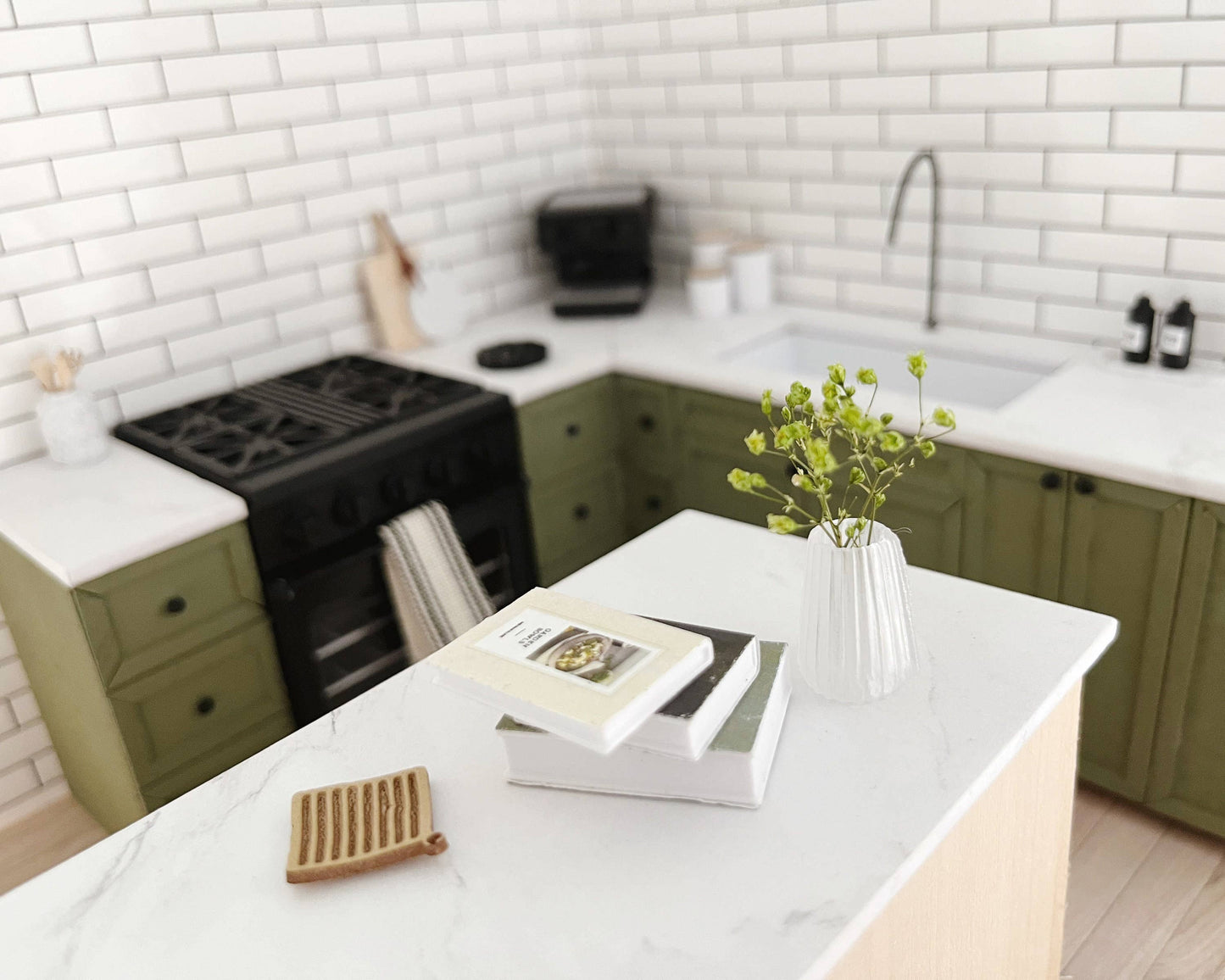 Miniature Kitchen Set