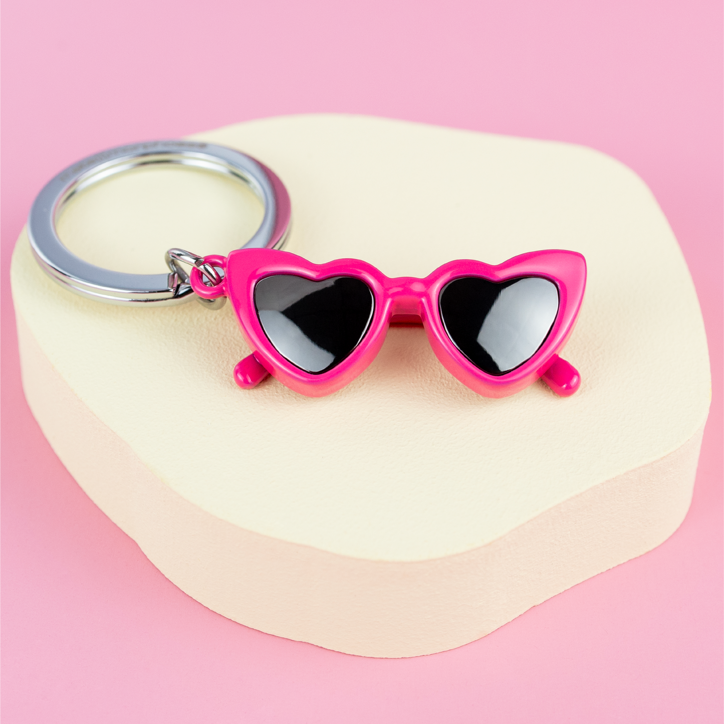Metalmorphose Pink 'Iconic' Heart Shaped Glasses Keyring