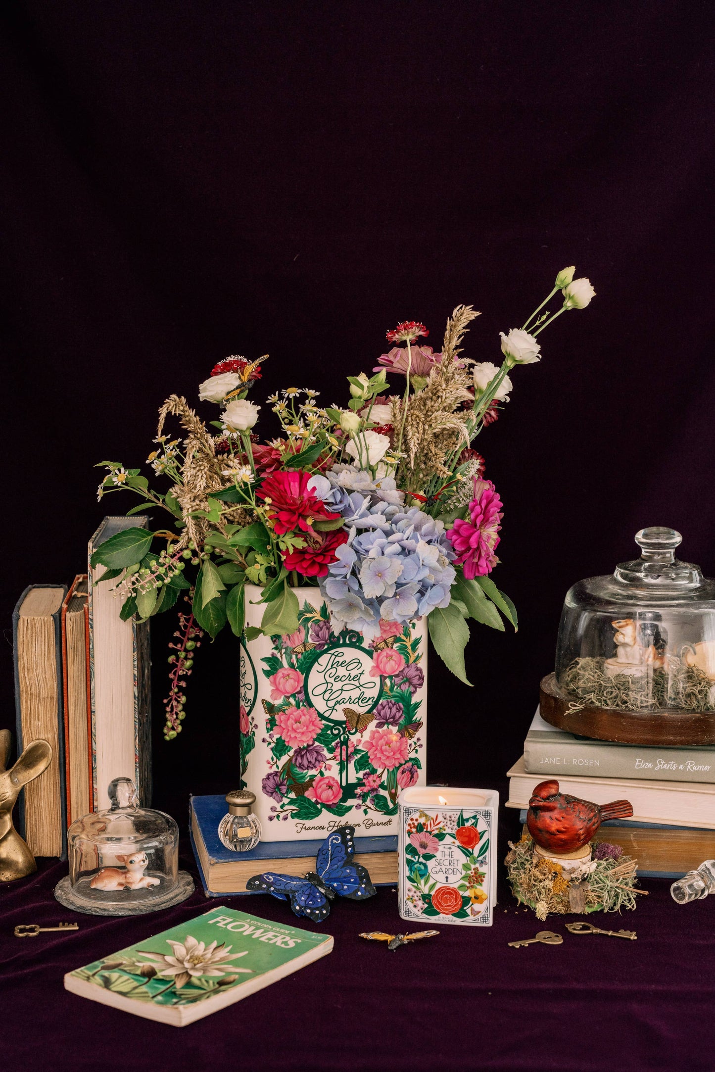 Large Book Vase - The Secret Garden 2