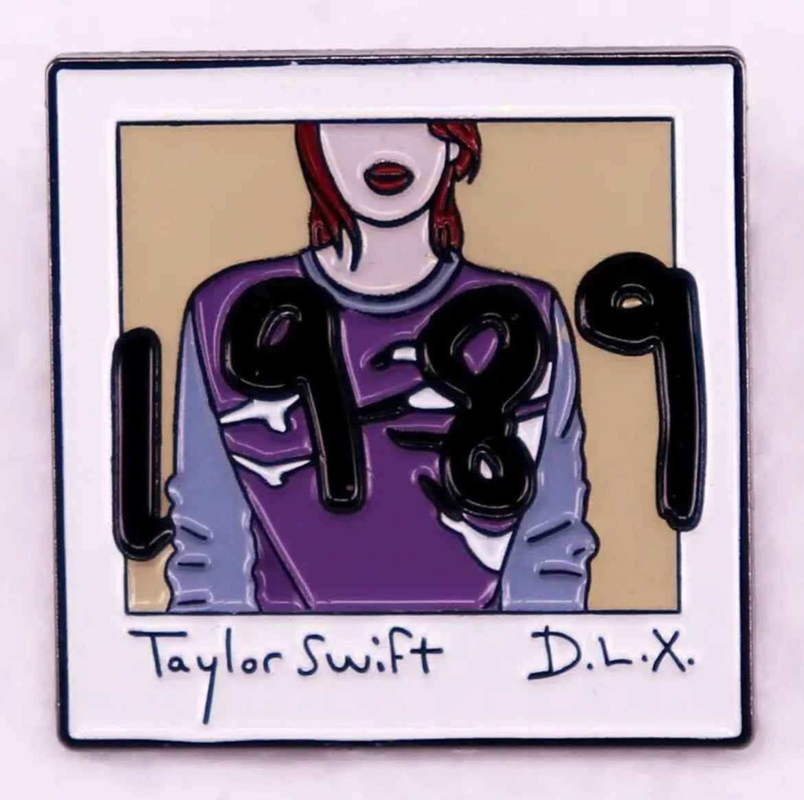 Taylor Swift Enamal Pin/Badge - 1989