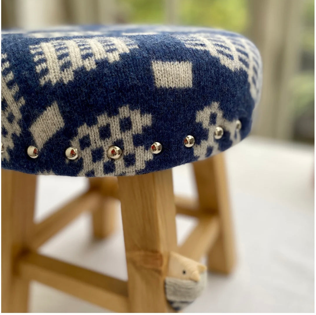 Gorgeous Mouse Stool - Navy