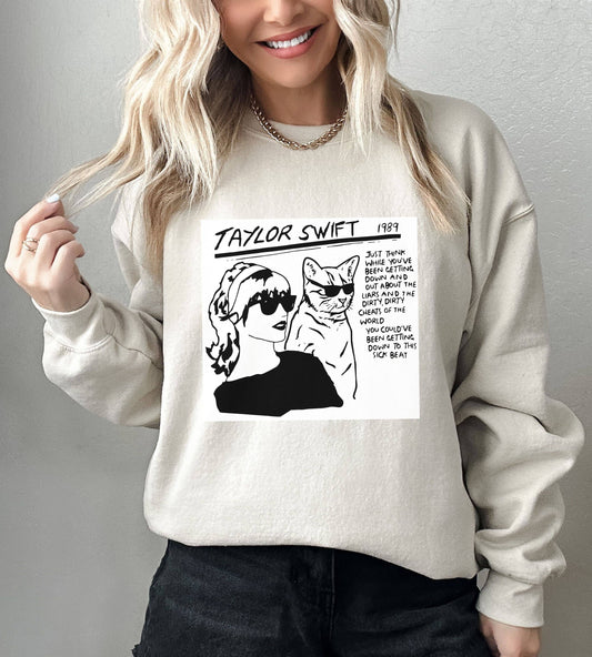 Vintage Taylor Swift 1989 Sweatshirt - Taylor With Cat Shirt - White
