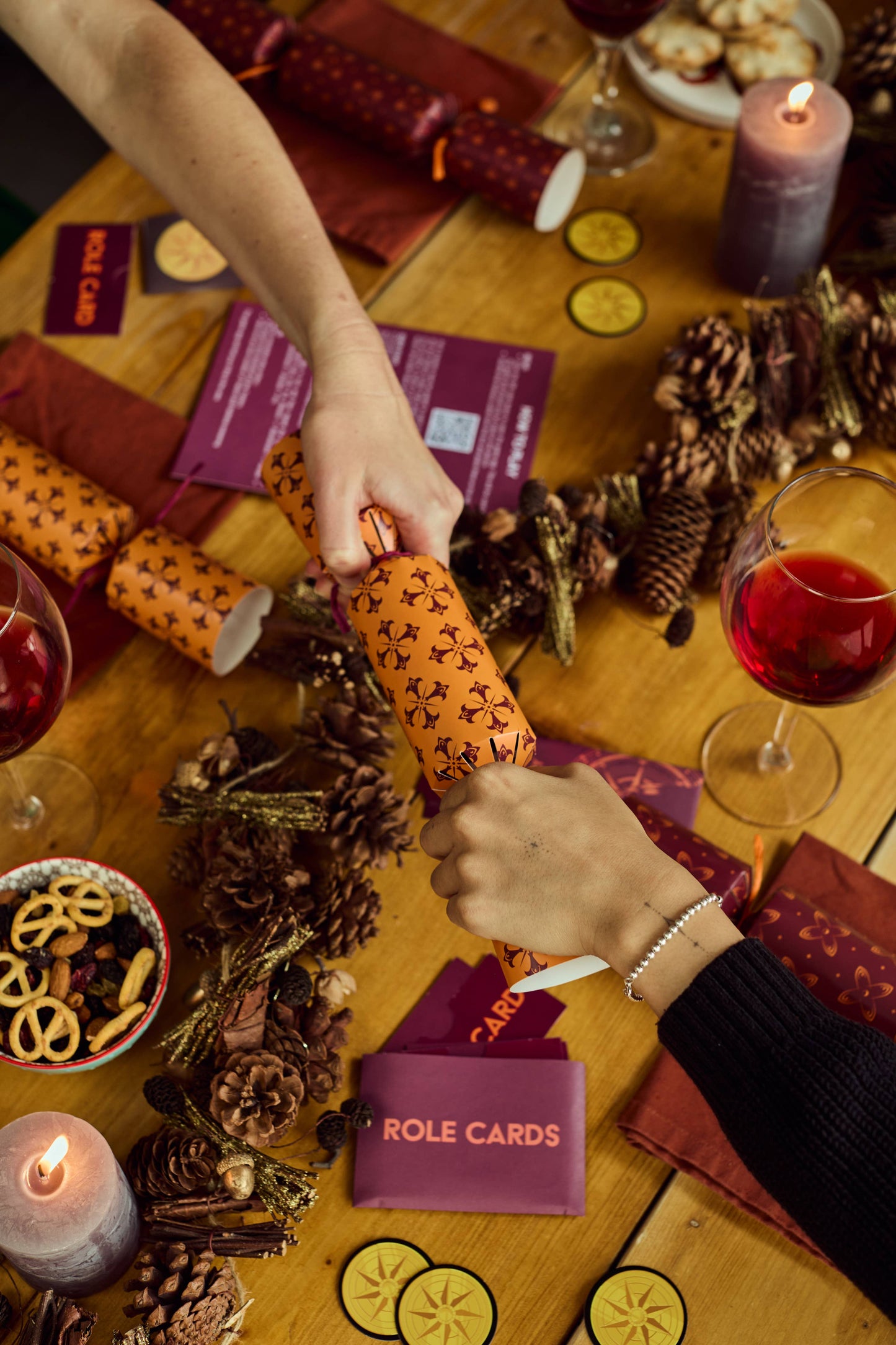 Official The Traitors Christmas Crackers - Set of 6