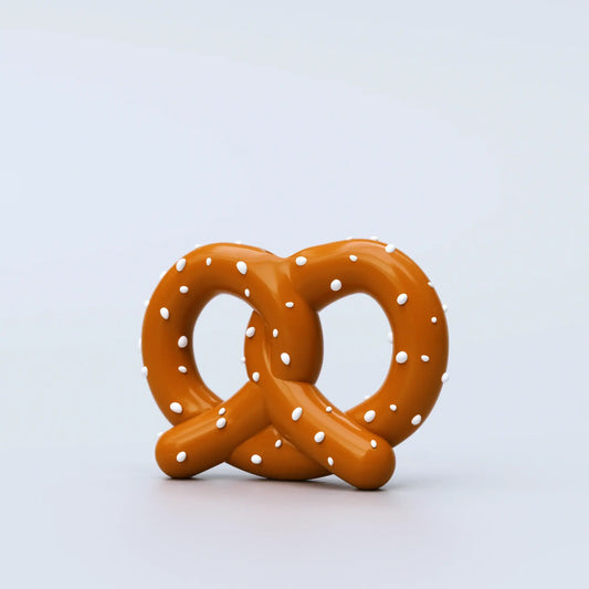 Pretzel vase