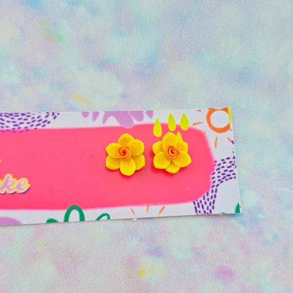 Daffodil Studs
