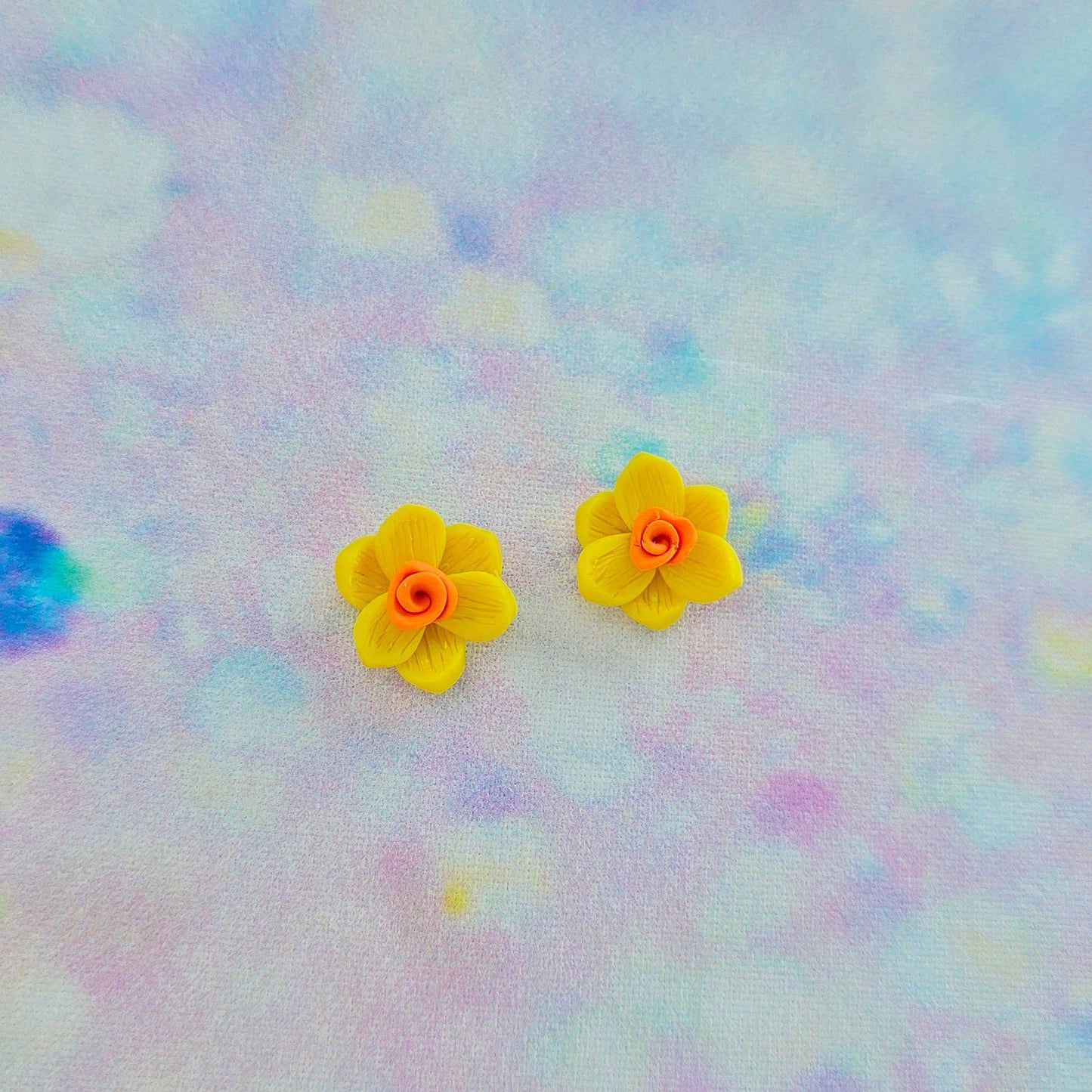 Daffodil Studs