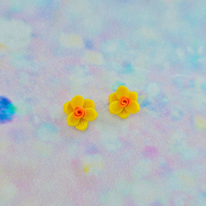 Daffodil Studs
