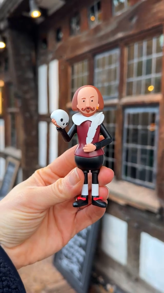 Shakespeare Collectable London Art Toy