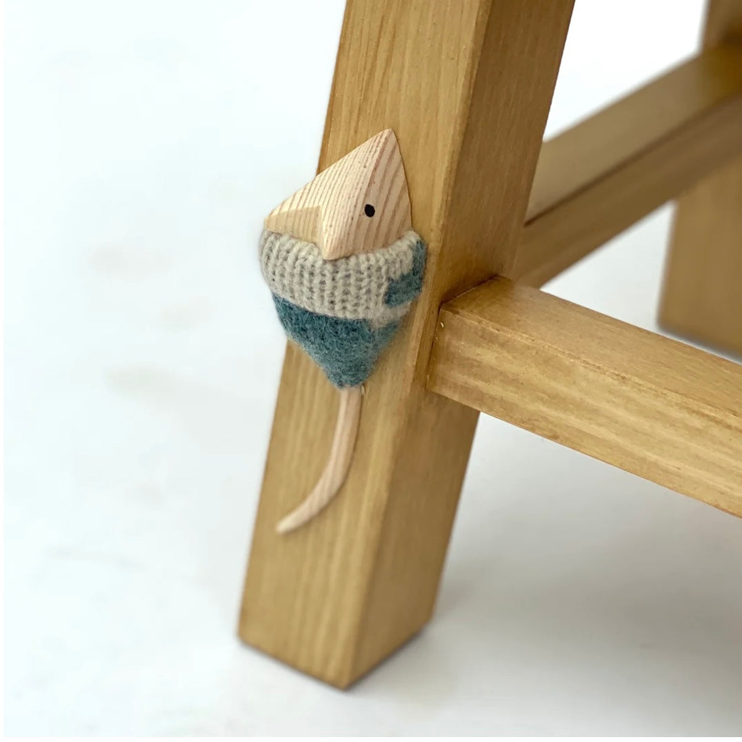 Gorgeous Mouse Stool - Teal